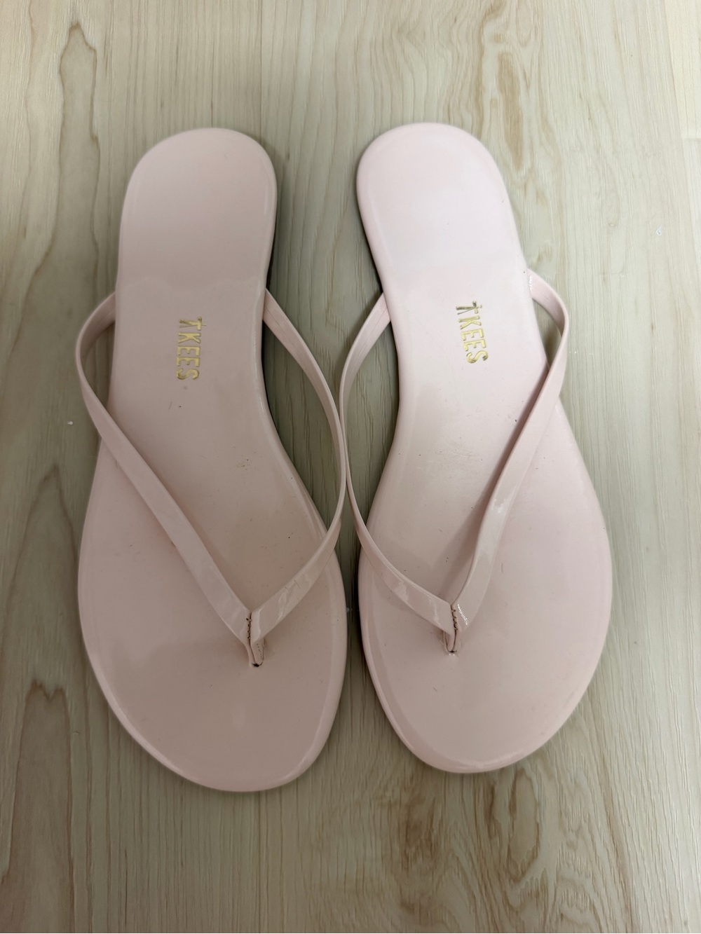 TKEES sandals, blush - whipped cream, size 7, brand new